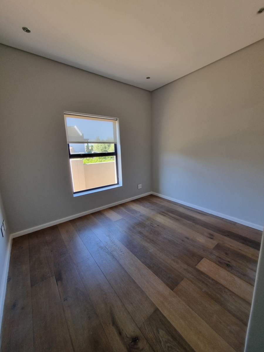 To Let 3 Bedroom Property for Rent in Croydon Western Cape